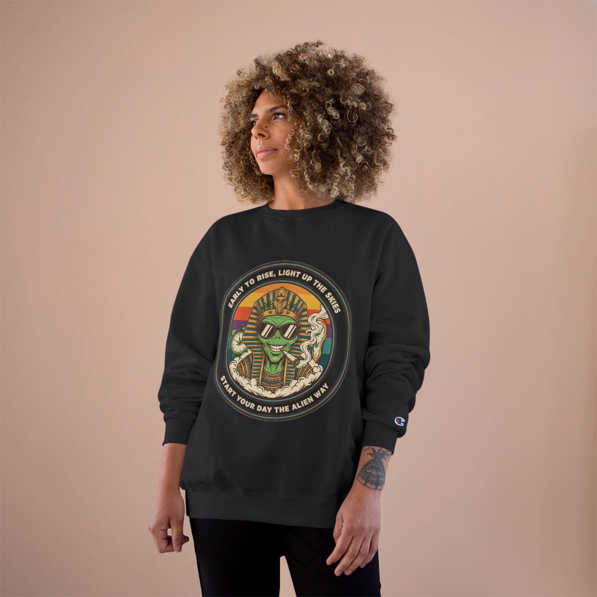 Vintage Pharoah Skate Crewneck Sweatshirt – Retro Skateboard King Graphic